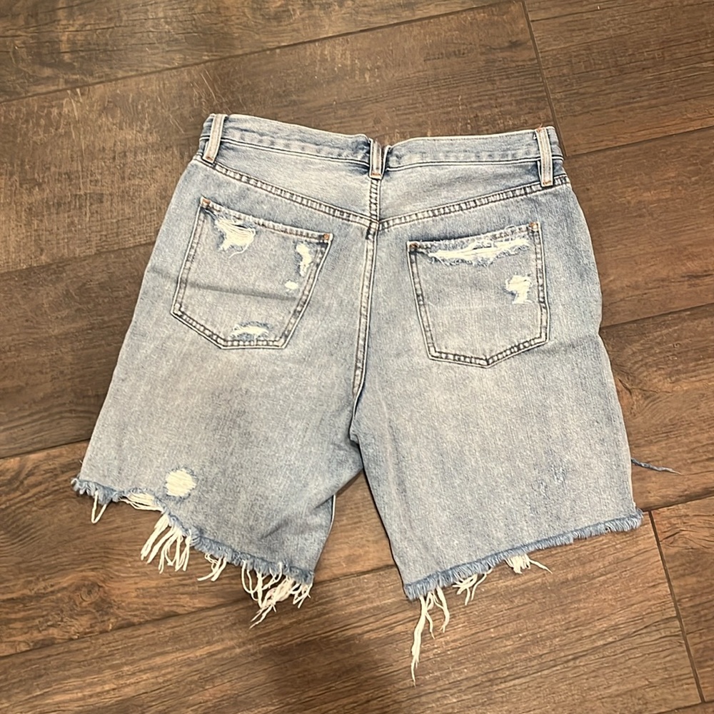 Free People We the Free cut off shorts. - Picture 2 of 2